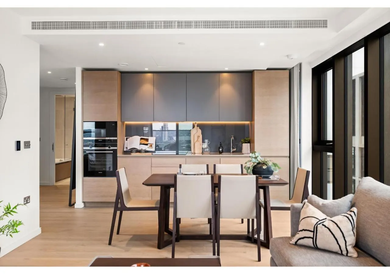 Elegant And Modern Apartments In Canary Wharf Right Next To Thames London 0*,  United Kingdom
