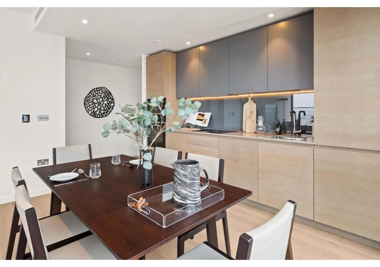 Elegant And Modern Apartments In Canary Wharf Right Next To Thames London 0*,  United Kingdom