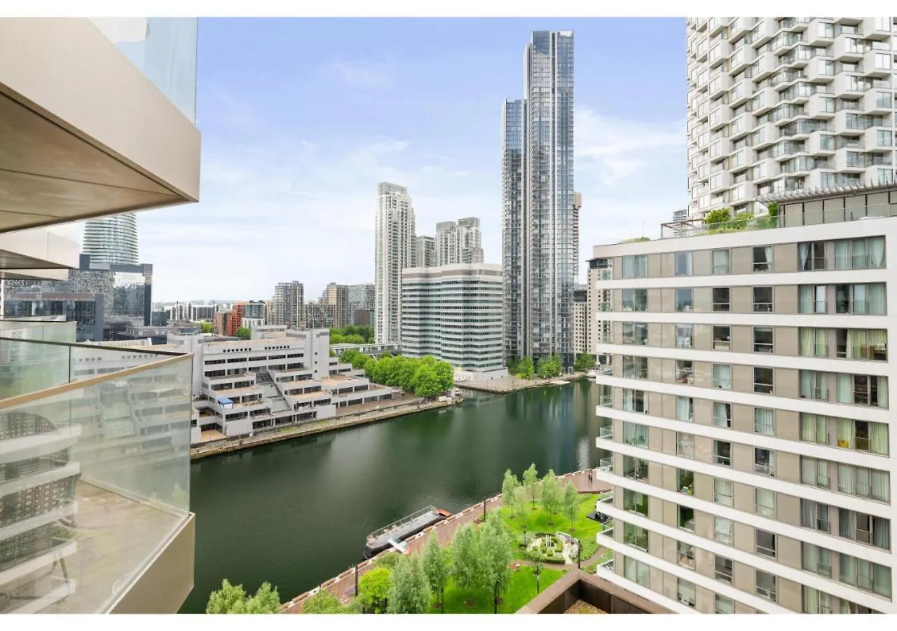 Elegant And Modern Apartments In Canary Wharf Right Next To Thames London 0*,