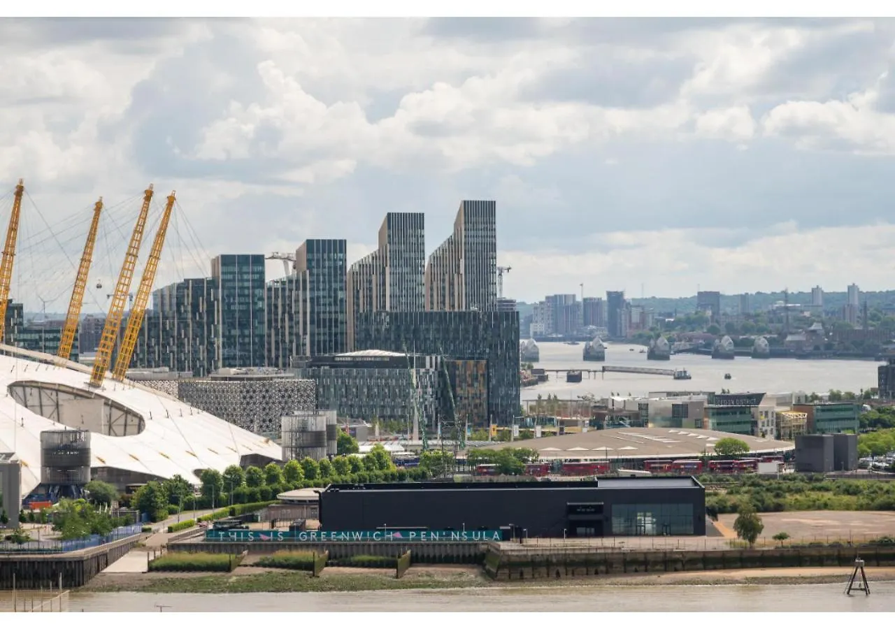 Elegant And Modern Apartments In Canary Wharf Right Next To Thames London 0*,  United Kingdom